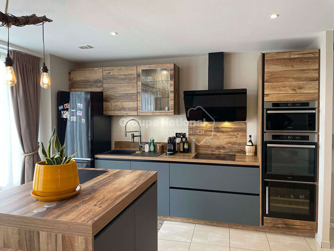 Maison à VILLENEUVE-LES-SABLONS