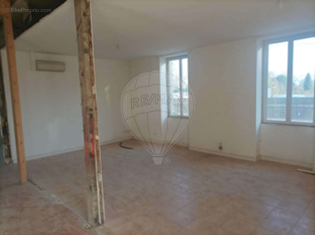 Appartement à CRECHES-SUR-SAONE