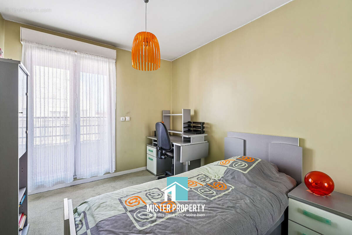 Appartement à COLOMBES