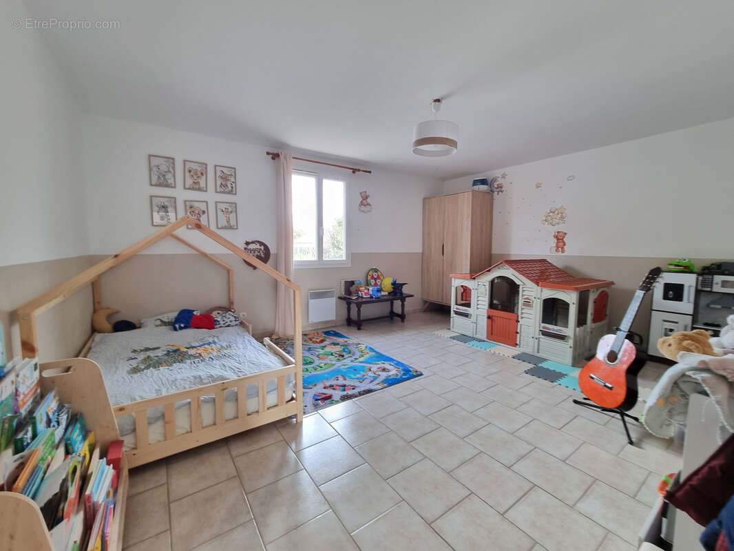 Maison à REGUSSE