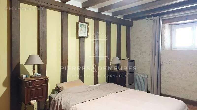 Maison à MONTIPOURET