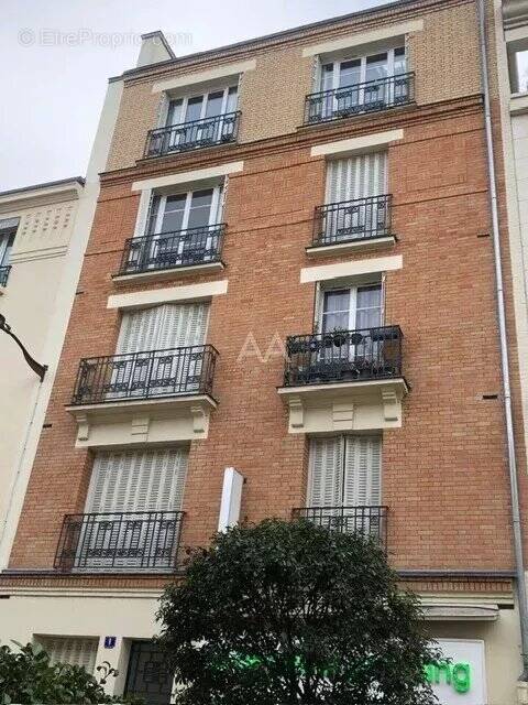 Appartement à NEUILLY-SUR-SEINE