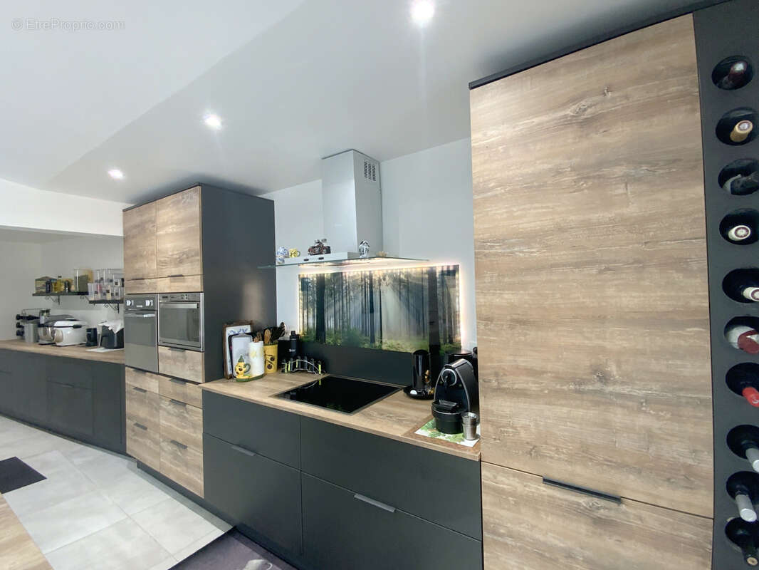 Villa plain pied sur 1000 m2 de terrain avec piscine. - photo 8