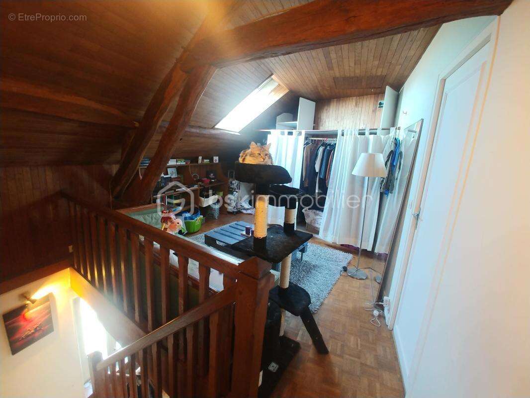 Appartement à URY