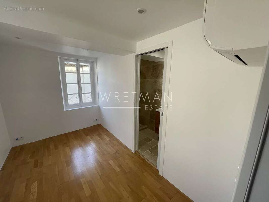 Appartement à VALBONNE