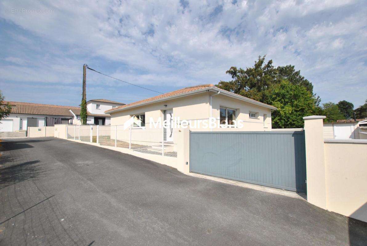 Maison 3 chambres de 110 m² Budget 285 000 € - photo 2