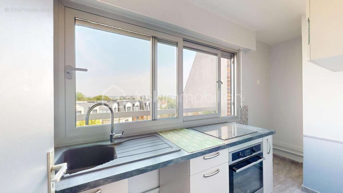 Studio lumineux avec balcon cave et parking – Neuilly-Plaisance - photo 4
