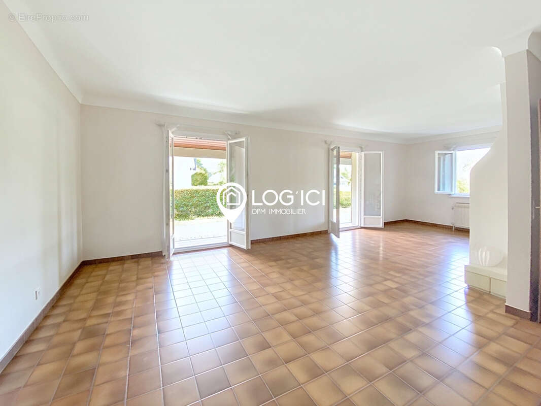 Superbe maison néo-béarnaise T4 secteur haut de Lons ! - photo 3