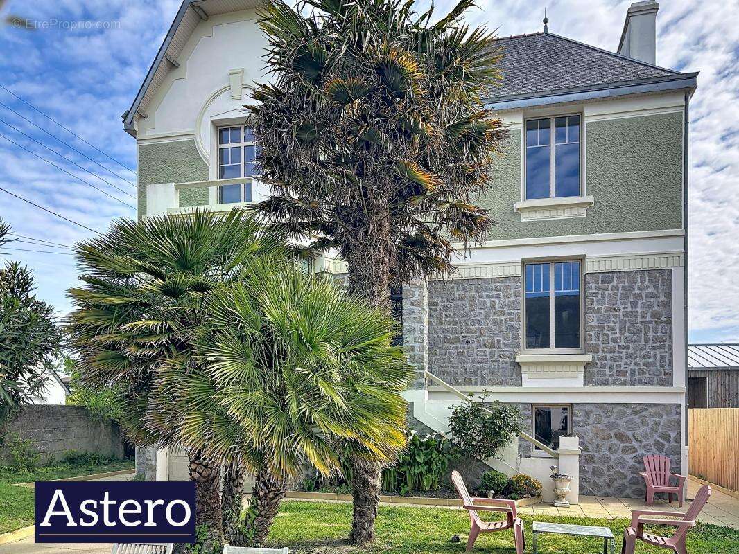 Maison à PORT-LOUIS