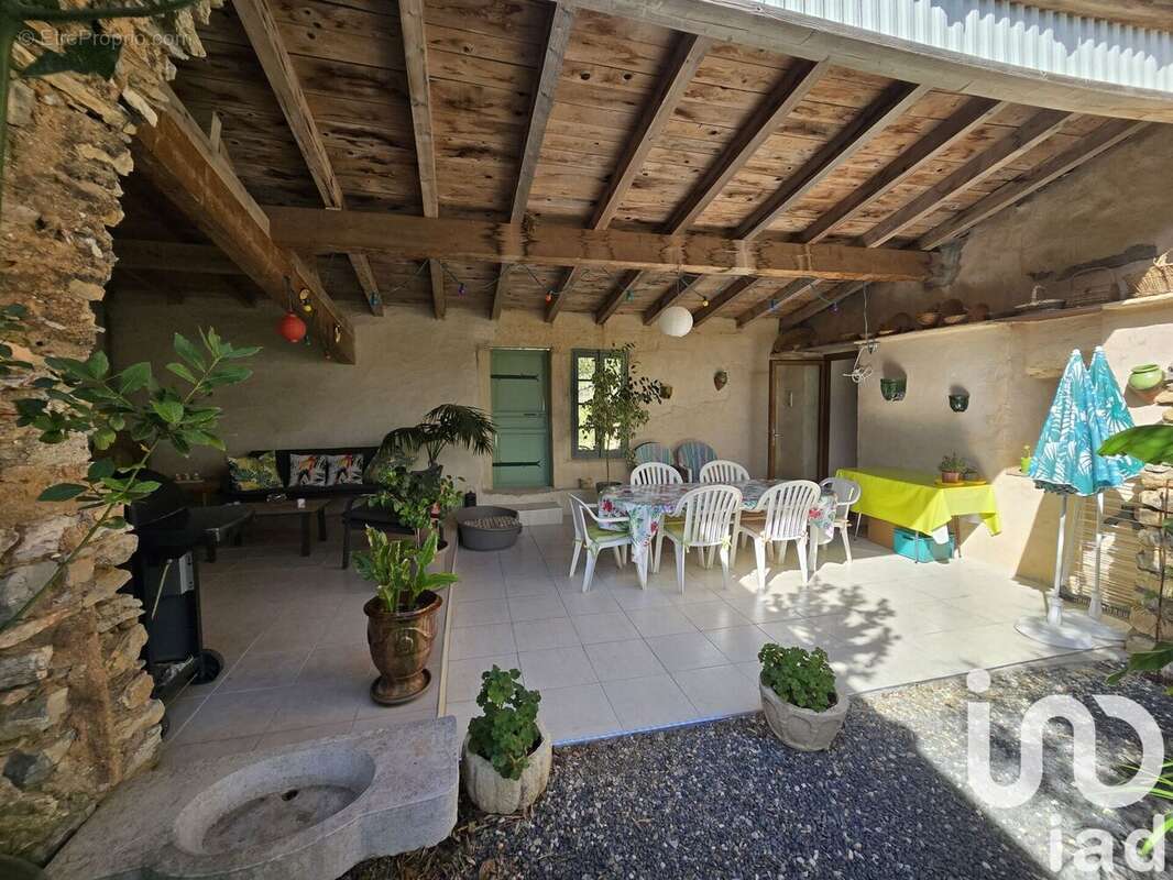 Maison 115 m² à Villeneuve-Les-Corbieres  - photo 2