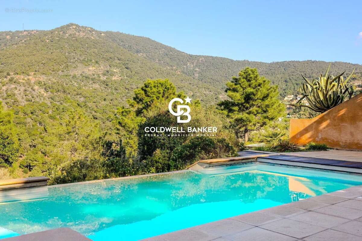 Maison à RAYOL-CANADEL-SUR-MER