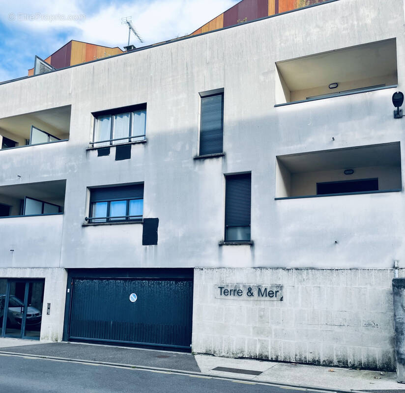 Autre à LA TESTE-DE-BUCH