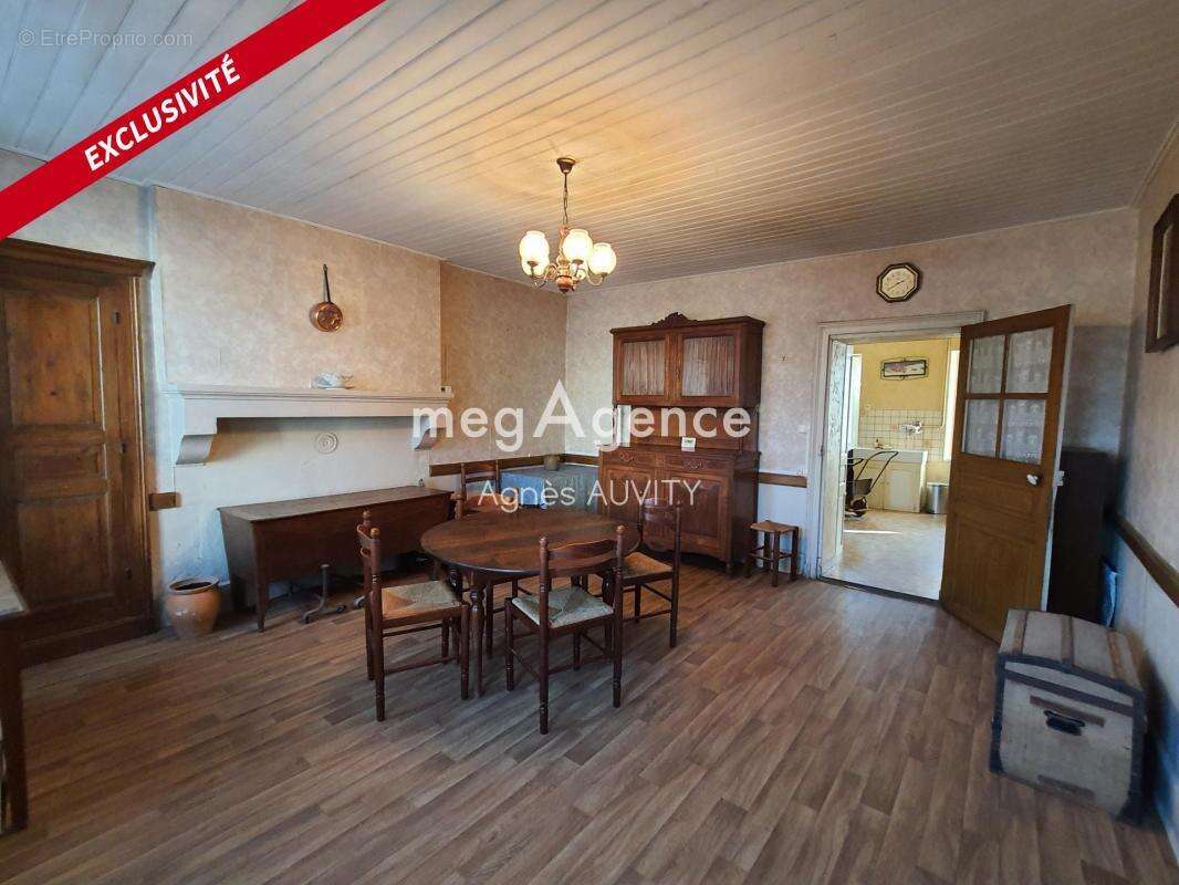 Maison à SAINT-MARCEL-EN-MARCILLAT