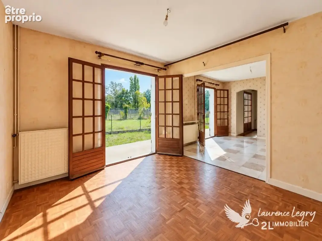 Maison 136 m² à Teloché  2 chambres plain-pied  jardin 736 m²  double garage - Commerces à pieds - photo 4