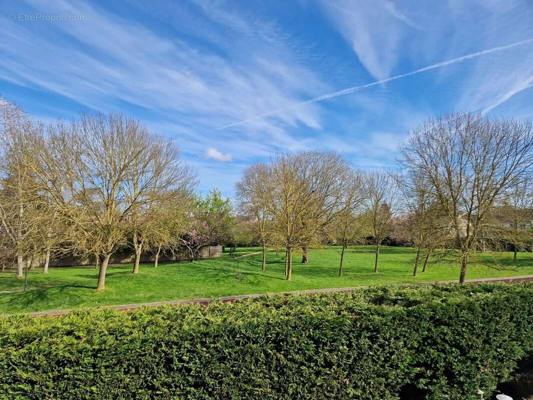 Maison à VOISINS-LE-BRETONNEUX