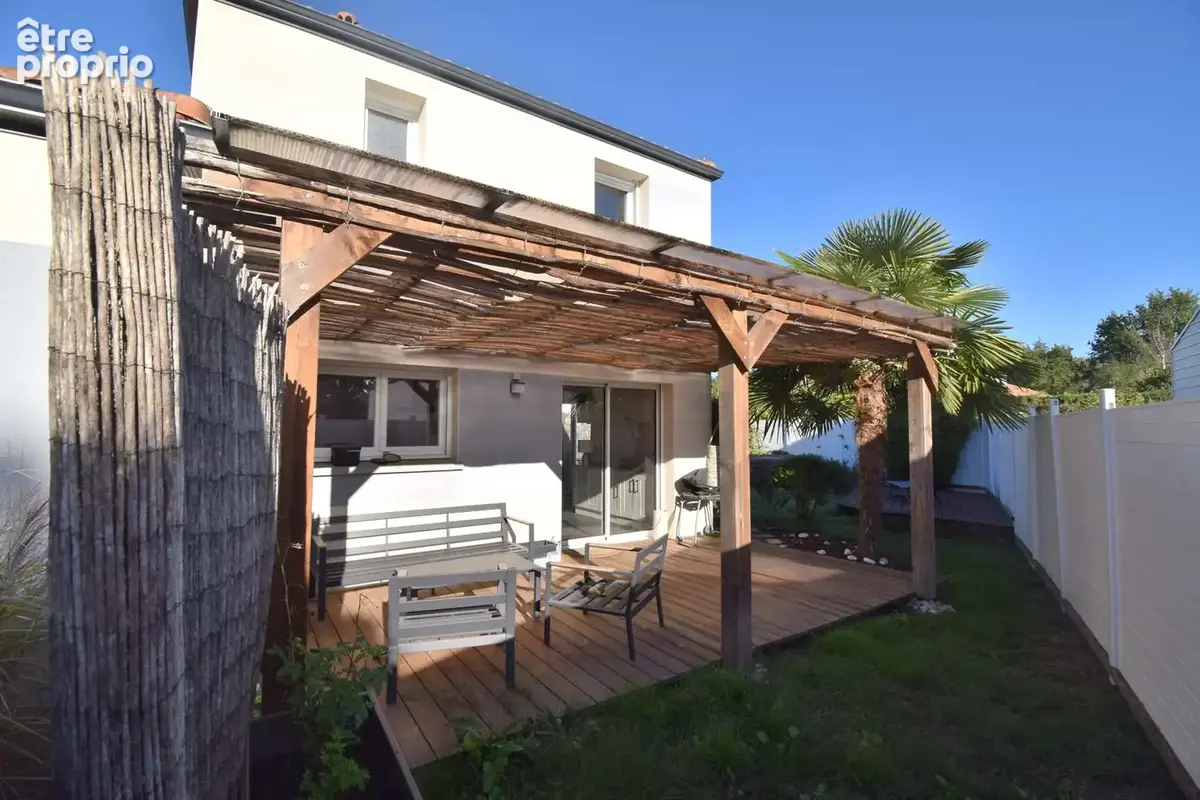 Maison d'habitation - photo 1