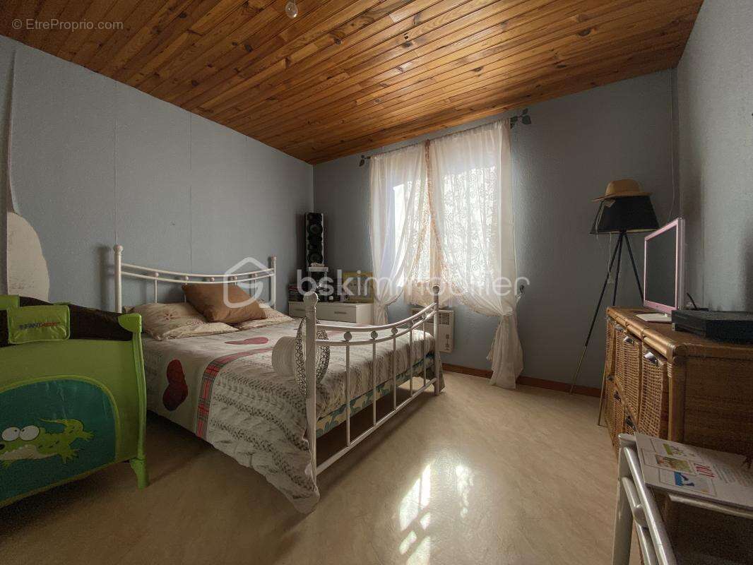 Commerce à CARCASSONNE