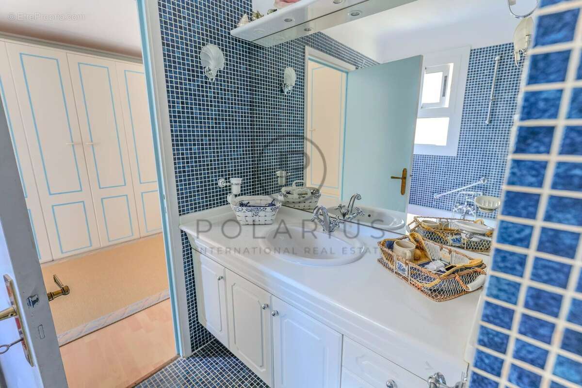 Appartement à CAP-D'AIL