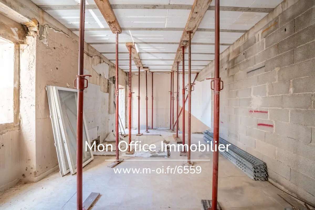 Appartement à MARSEILLE-3E