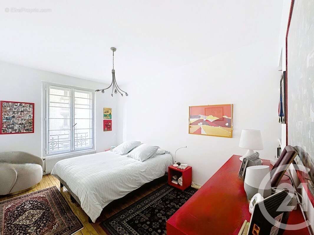 Appartement à PARIS-14E