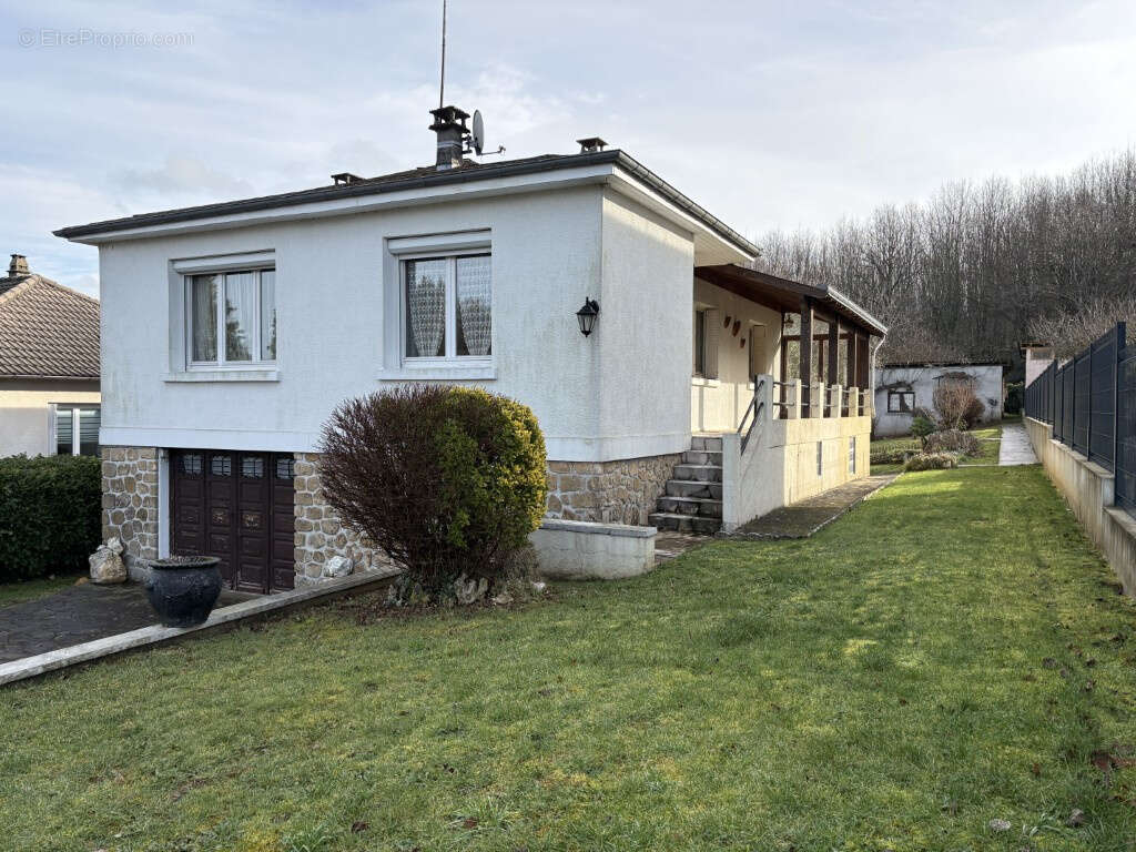 Maison à ARNAC-POMPADOUR