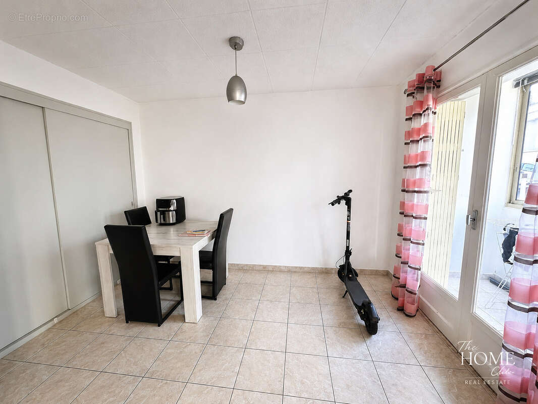Appartement T3 en rez-de-chaussée avec garage et parking privatif - photo 7
