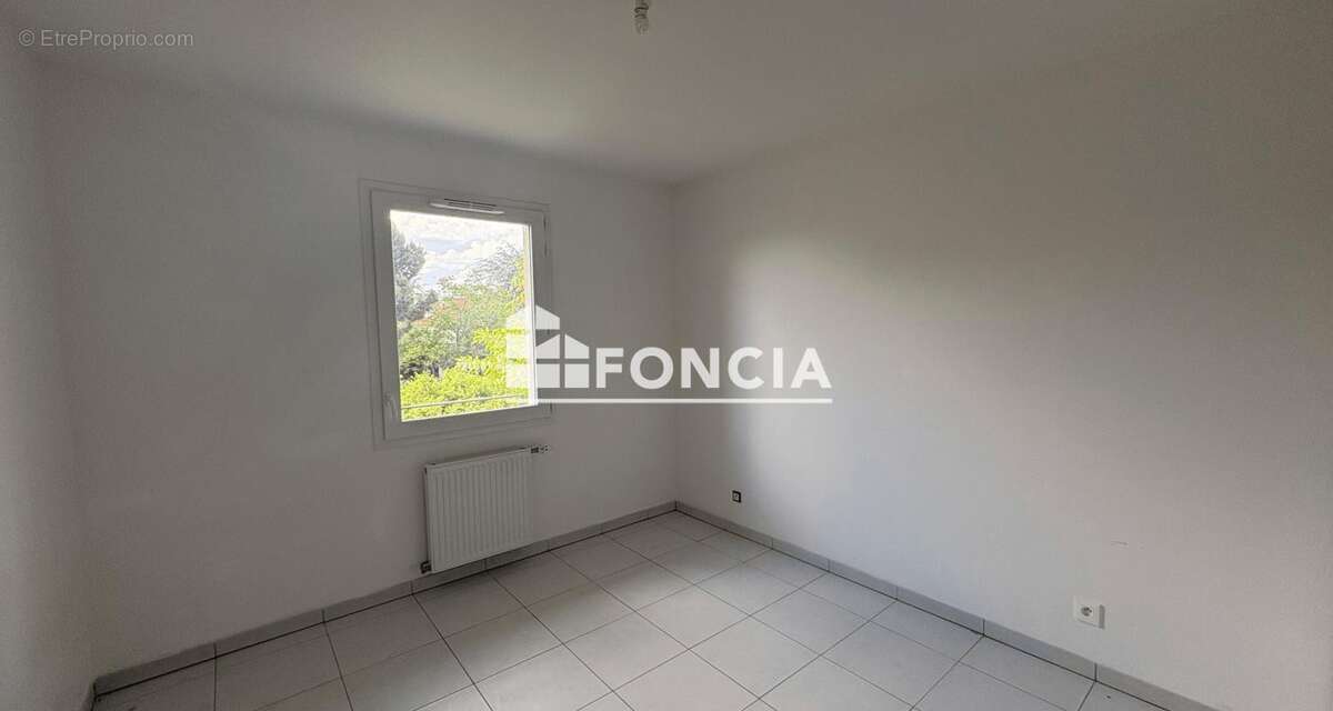 Appartement à LA SALVETAT-SAINT-GILLES