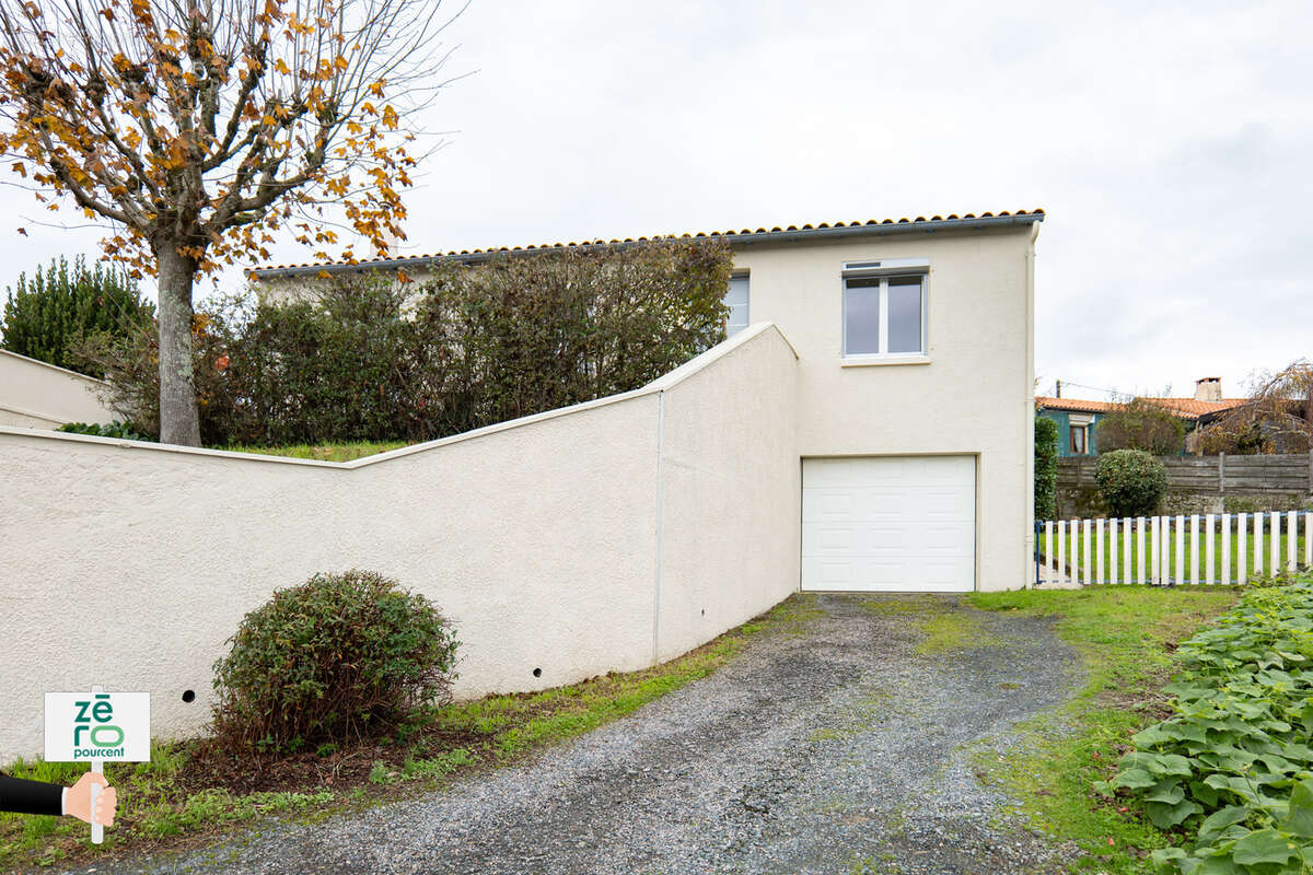 Maison à L'ORBRIE