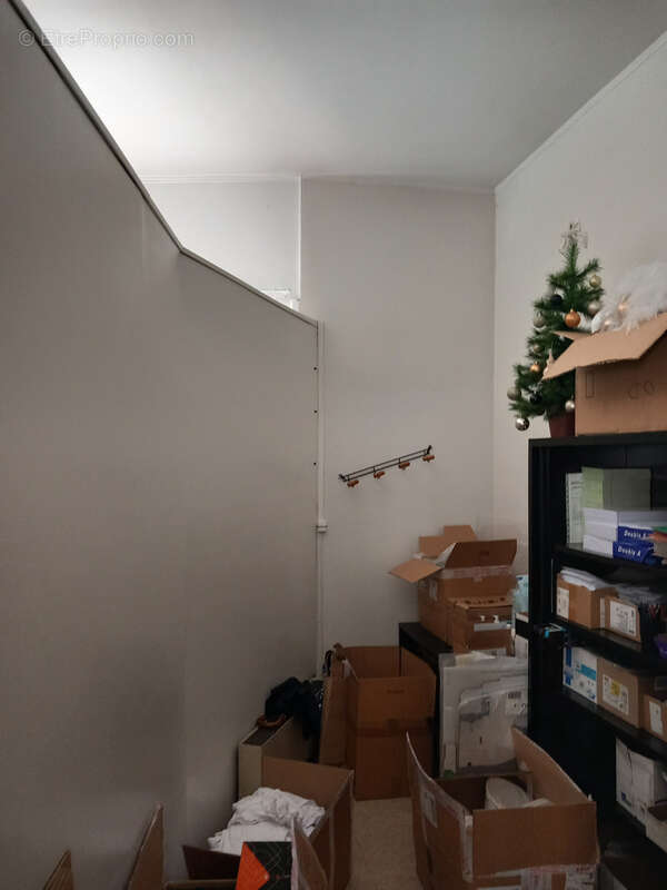 Proche mairie - photo 4