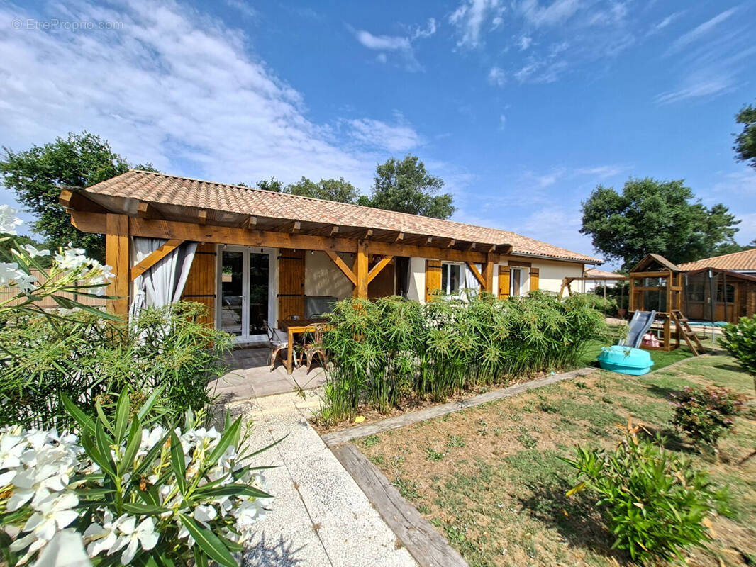 Maison à MOLIETS-ET-MAA