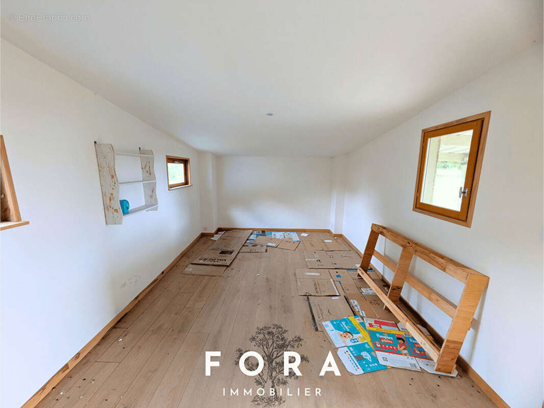 Maison à CONDE-SUR-NOIREAU