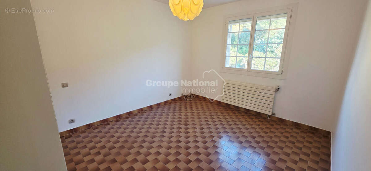 Maison à BAGNOLS-SUR-CEZE