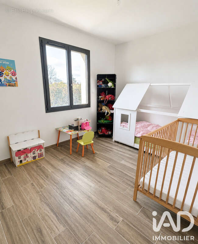 Maison 157 m² à Montpon-Menesterol  - photo 7