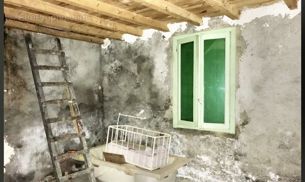 Maison à SALVEZINES