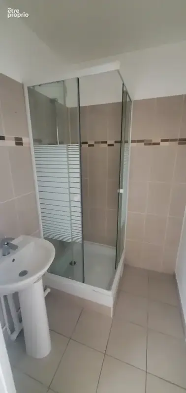 Appartement f4 de 74 m2 avec balcon, terrasse & deux places de parking - photo 16