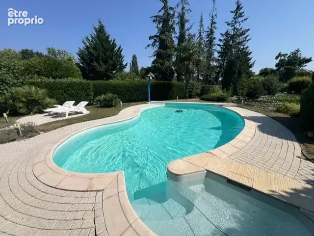 Superbe maison individuelle avec grand terrain et piscine - photo 4