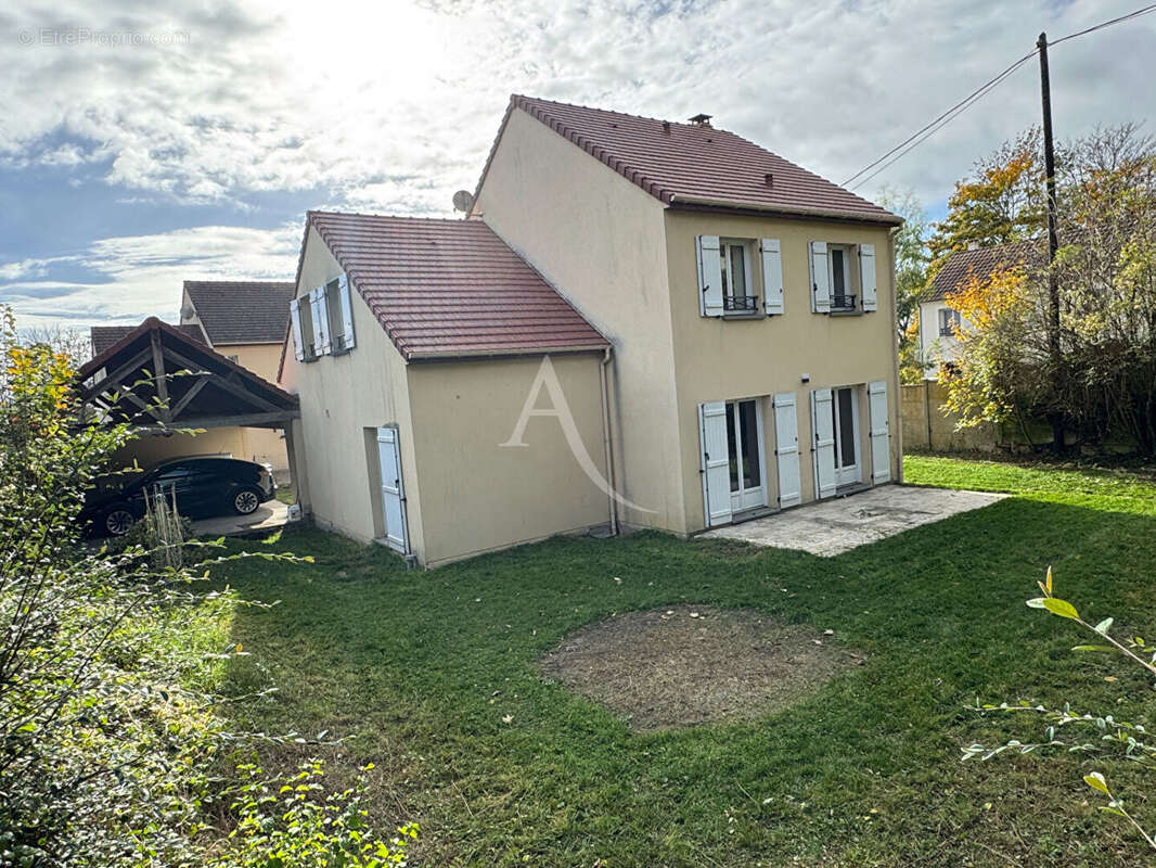 Maison à MEULAN