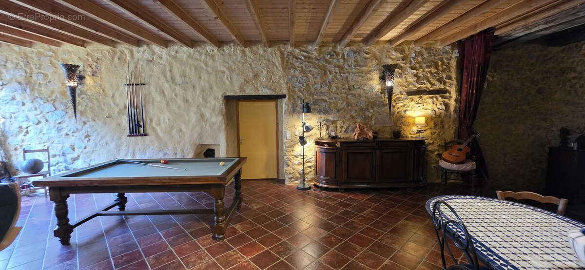 Maison de caractère de 1713   460 m2   piscine chauffée   Roquefeuil (11) - photo 10