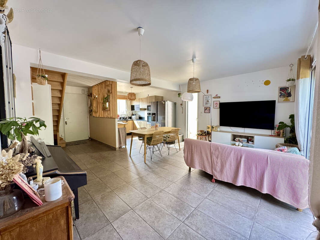 Maison Familiale Bouaye - 114 m2 - 4 chambres - photo 2