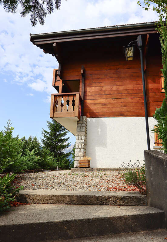 Chalet 8 pièces, vue carte postale sur les Aravis - photo 14