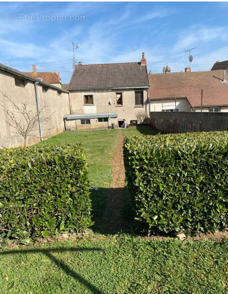 Maison à ARNAY-LE-DUC