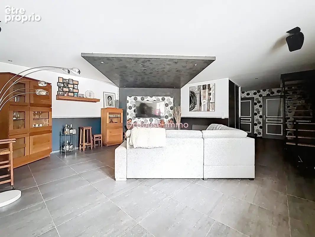Maison 7 pièces 240 m² à vendre à Neuvic (24190) - photo 14