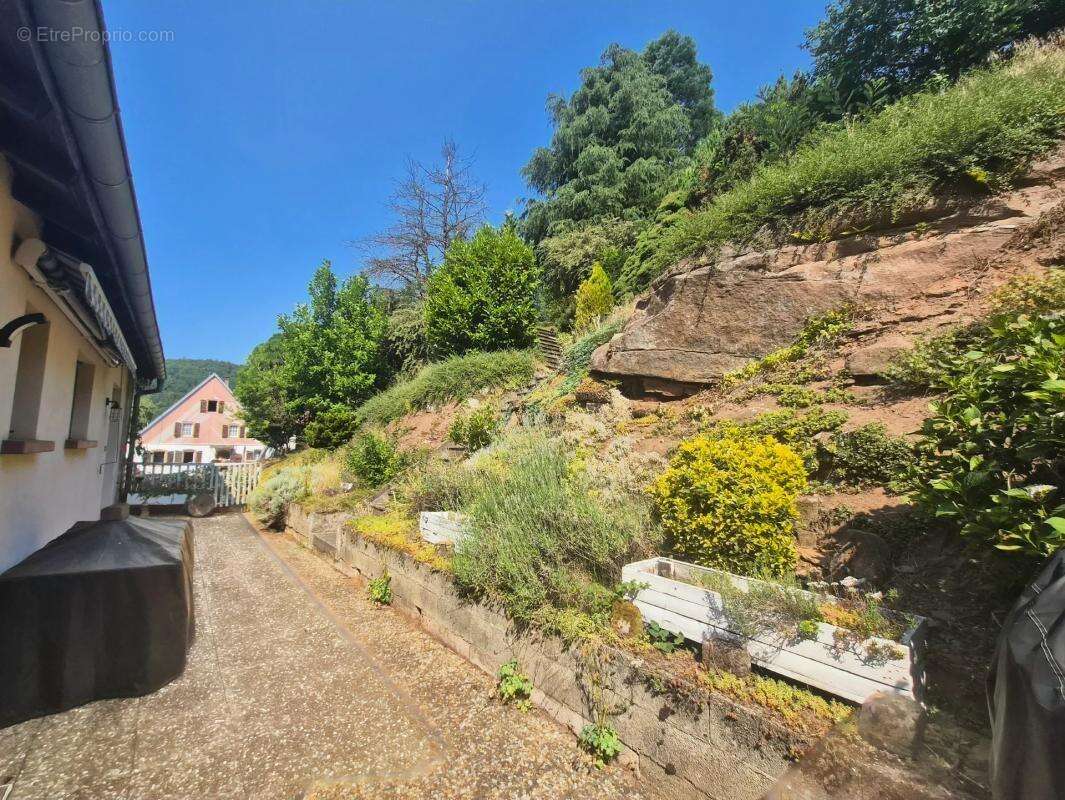 Maison de 6 pièces de 195 m² à Rosteig - photo 19