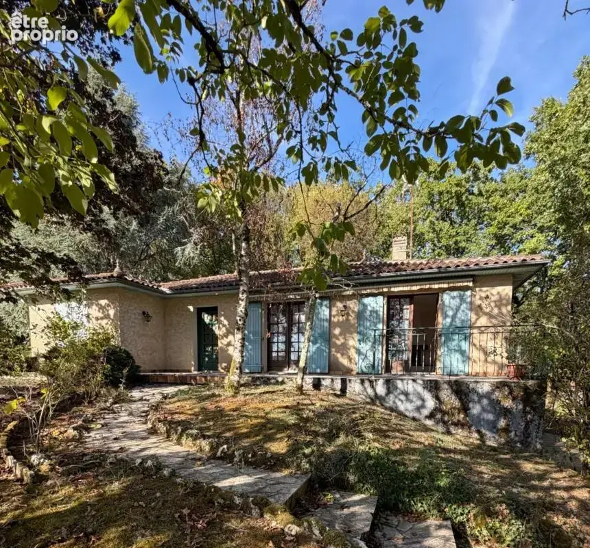 Mouthiers sur Boëme. Maison 118 m² avec  sous-sol sur  terrain de 2000 m² - photo 1