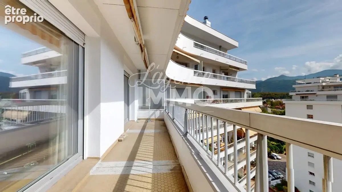 Appartement à BARBERAZ