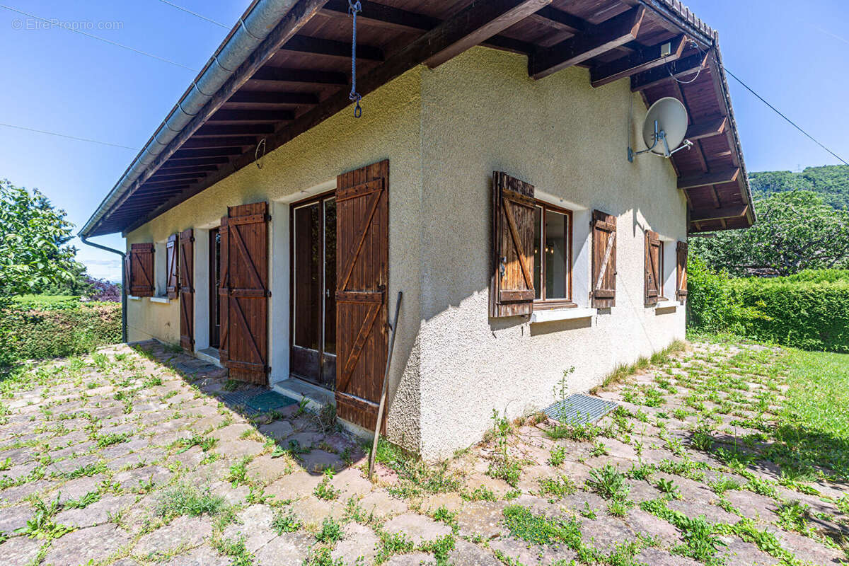 Agence immobiliere laforet - exclusivite - "tilleul" - quintal - maison individuelle de 95,2m² - terrain de 1215m² - sous sol co - photo 4