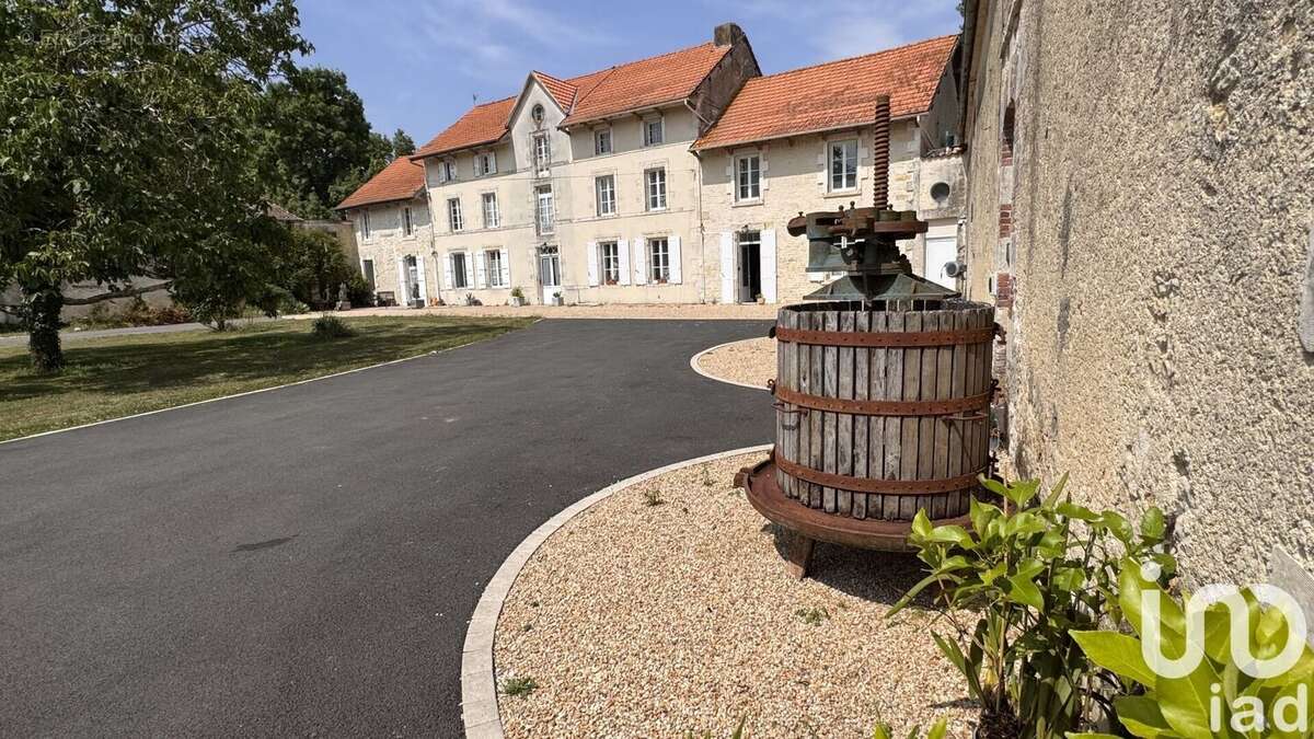 Photo 2 - Maison à ANAIS