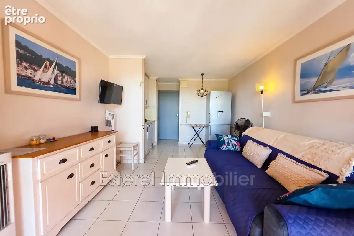 Appartement 1 pièce 22 m² à vendre à Saint-Raphael (83700) - photo 2