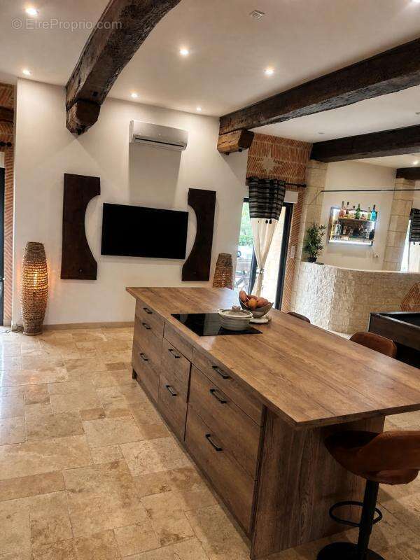 Villa de 12 pièces de 650 m² à Saint-Nexans - photo 8