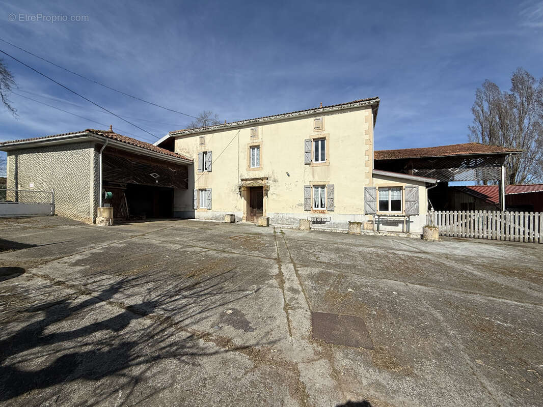 Maison à L&#039;ISLE-EN-DODON